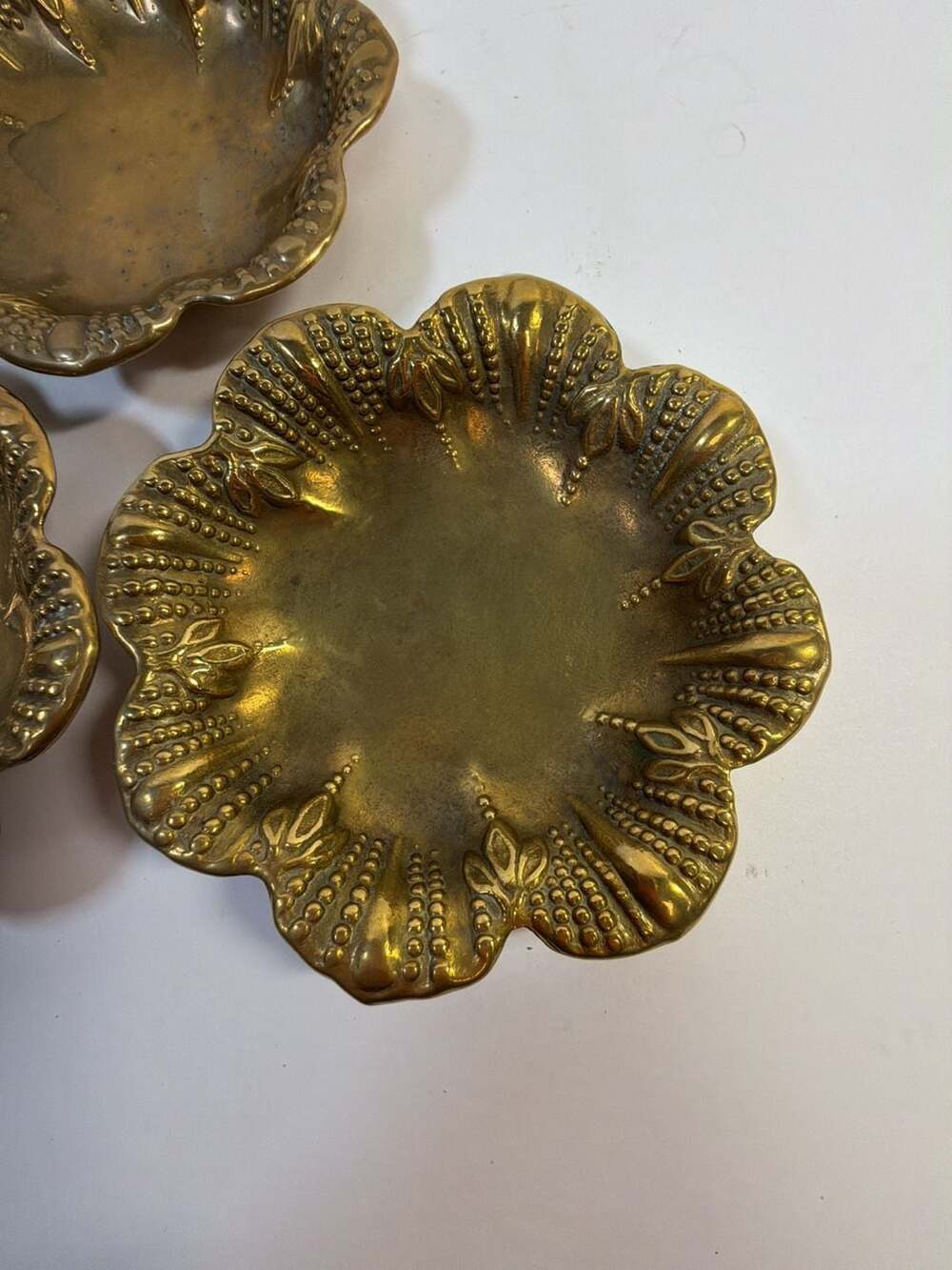 Set of 3 Vintage Brass Floral Petal Trinket Dishes - Picture 2 of 6